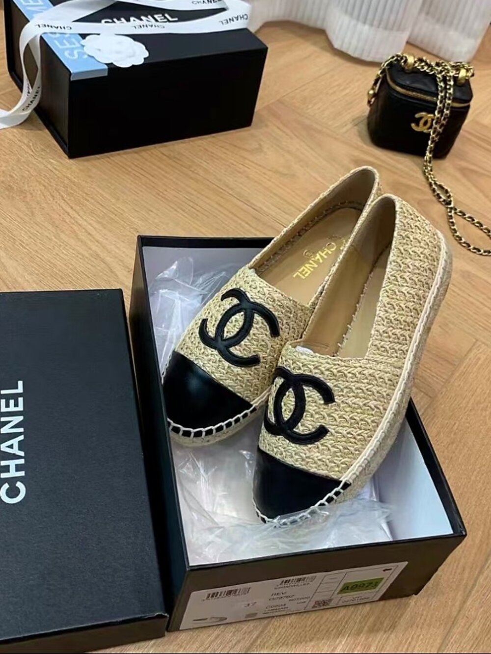 CHANEL Two-Tone Espadrille Flats - Picture 4 of 7